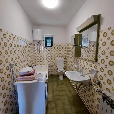 Apartment Rados Primosten